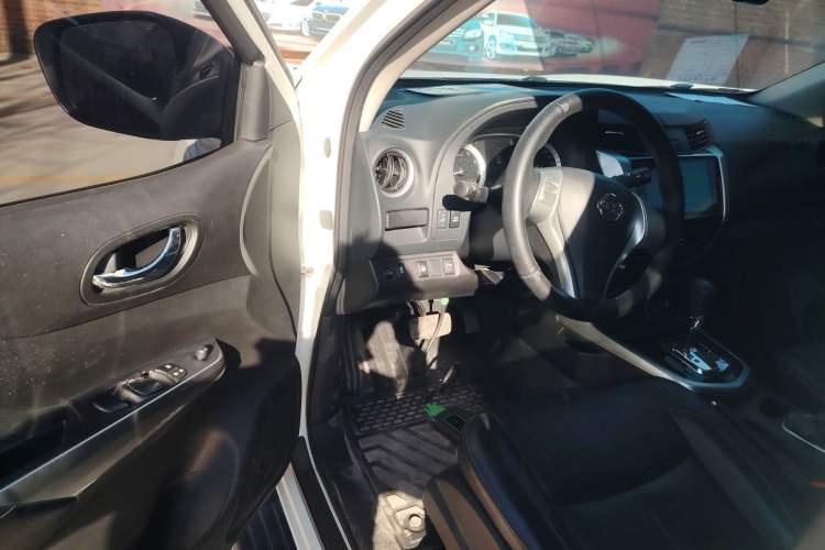 Used Nissan Terra 2020 2.5L XL Upper 4WD Automatic Four-Wheel Drive Luxury Edition
