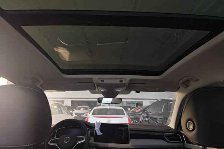 Used Volkswagen Tayron 2023 300TSI Two-Wheel-Drive Luxury Plus Advanced Edition
