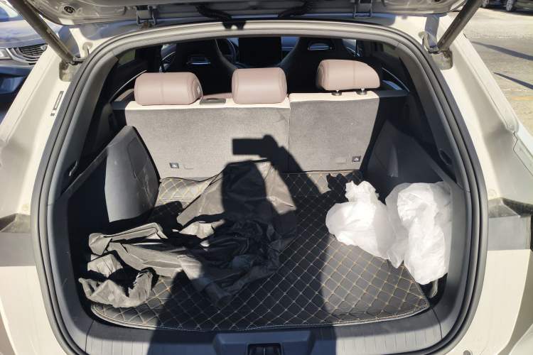 Used BYD Song PLUS New Energy 2025 EV Intelligent Driving Version 520km Premium Model
