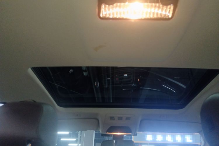 Used BMW 5 Series 2014 525Li Luxury Design Package
