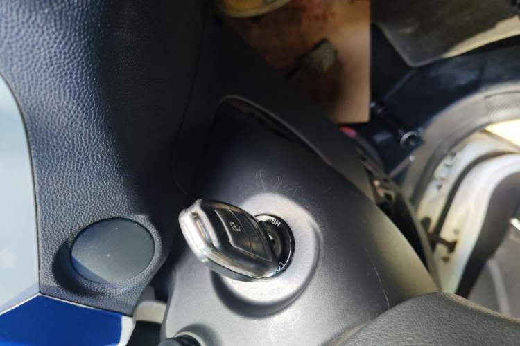 Used  Refine S2 2015 1.5L Manual Luxury Smart Model