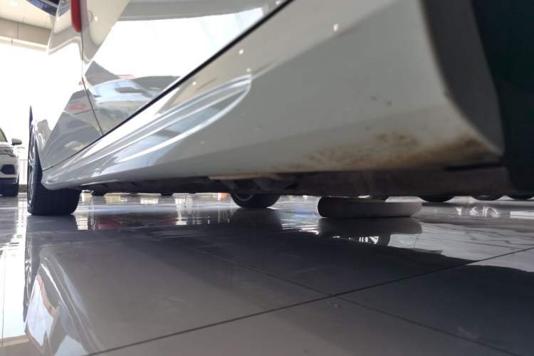 Used Mercedes-Benz E-Class 2015 Facelift E 200 L Sport Edition
