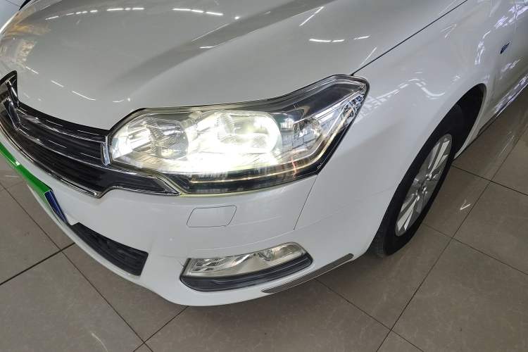 Used Citroen C5 2014 1.6T Automatic Luxury Model
