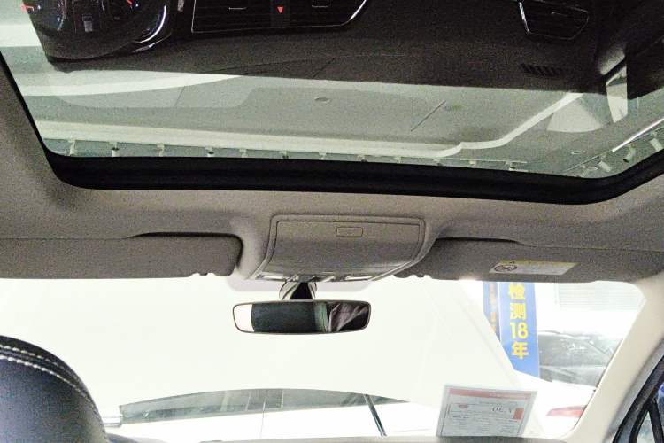 Used Volkswagen Tiguan L 2017 330TSI Automatic Two-Wheel Drive Luxury Edition
