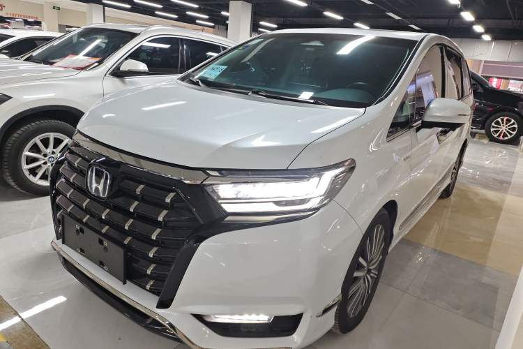 Used Honda Elysion 2024 2.0L eHEV Luxury Edition
