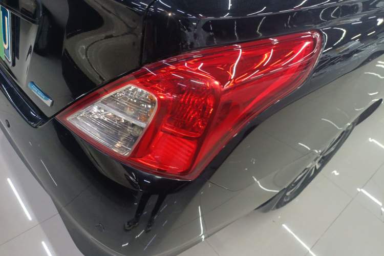 Used Nissan Sunny 2016 1.5XE Manual Leading Edition
