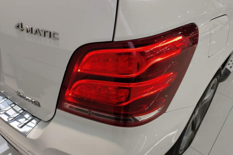 Used Mercedes-Benz GLK-Class 2013 Facelift GLK 300 4MATIC Fashion Edition