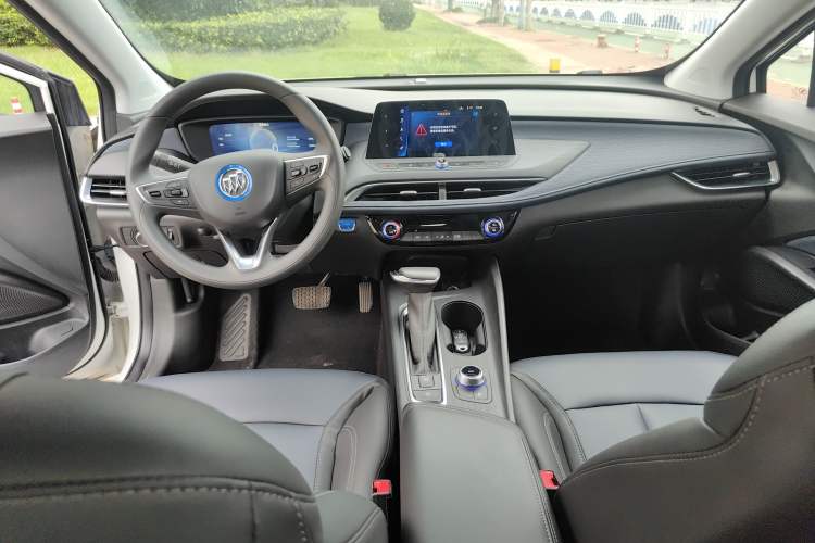 Used Buick Velite 6 2023 430km Range Commuter Version