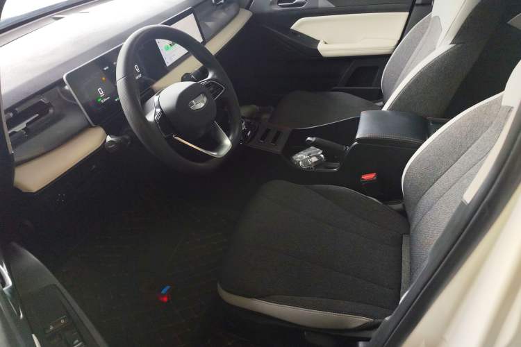 Used Geometry E Firefly 2024 301km Flowing Light
