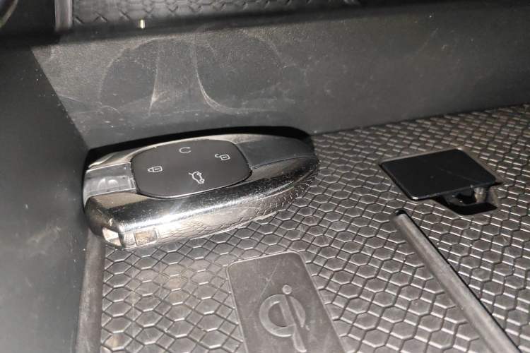 Used GAC Trumpchi ES9 2024 PHEV with 143 km Max