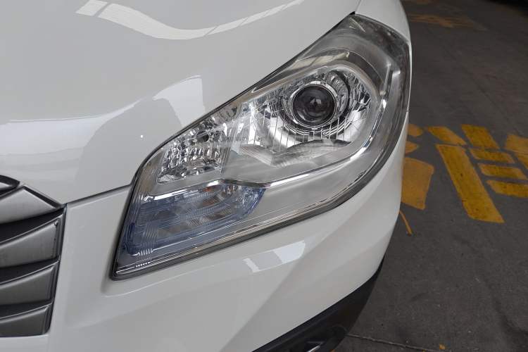 Used Suzuki S-Cross 2014 1.6L CVT Two-Wheel Drive Entry Model