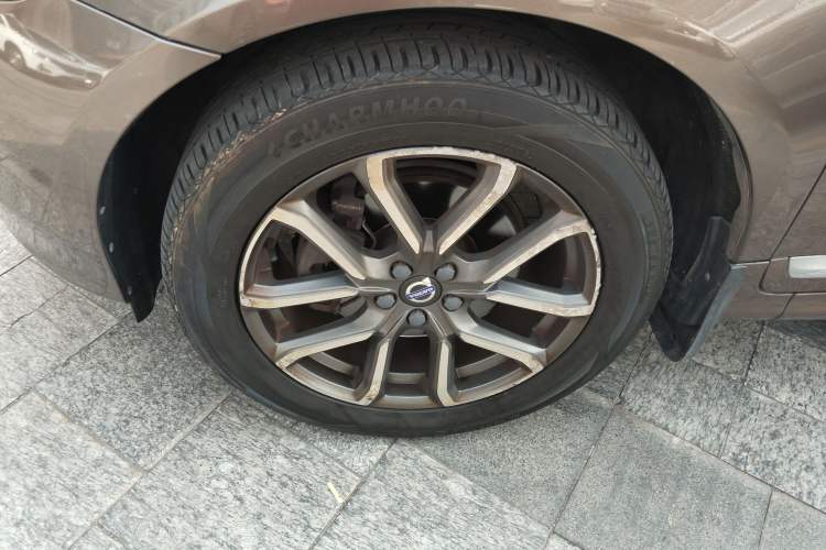 Used Volvo XC60 2017 T5 AWD Smart Upgrade Edition