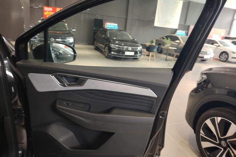 Used Volkswagen Talagon 2023 Facelift 380TSI All-Wheel-Drive Luxury Jiajing Pro 6-Seater
