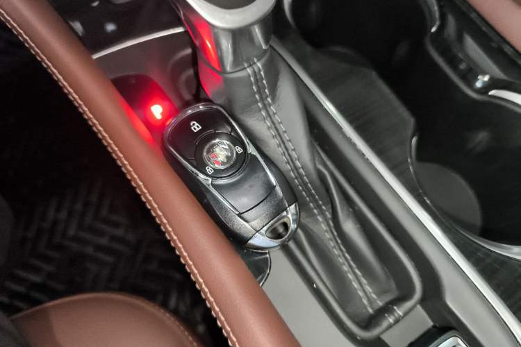 Used Buick Envision 2021 532T Two-Wheel-Drive Elite Version
