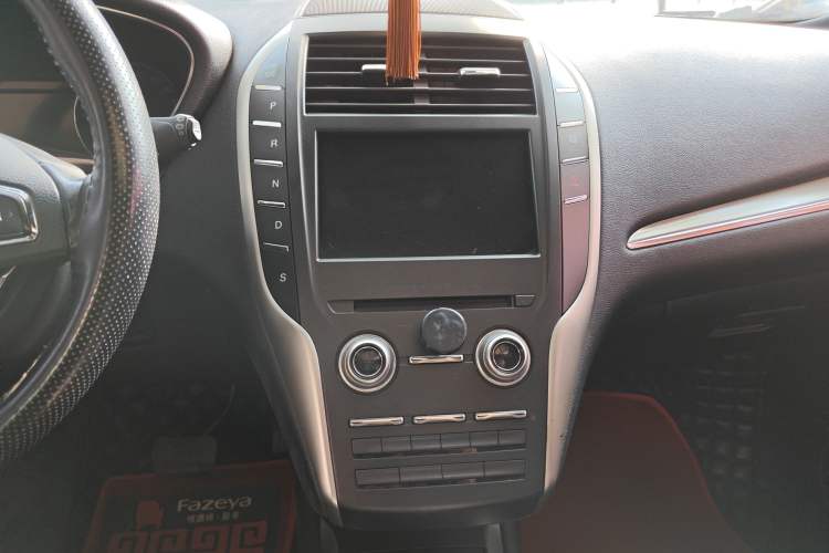 Used Lincoln MKC 2017 2.0T Two-Wheel Drive Deluxe Edition