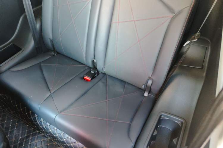 Used Chery Little Ant 2022 Sweet Pink Edition Half-Sugar Version Lithium Iron Phosphate 29.2 kWh 30 kW 301 km
