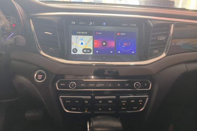 Used GAC Trumpchi GS8 2017 320T Four-Wheel Drive Luxury Smart Connectivity Version (7 Seats)
