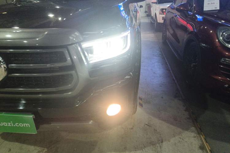 Used Great Wall Poer 2024 2.4T Passenger Version Automatic Diesel 4x4 Comfort Trim
