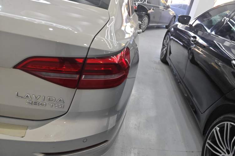 Used Volkswagen Lavida 2021 280TSI DSG Comfort Edition
