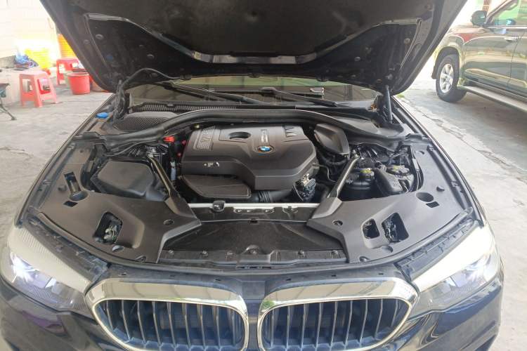 Used BMW 5 Series 2018 530Li Leading Model M Sport Package
