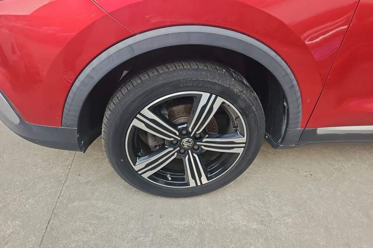 Used MG ZS 2020 Global Bestseller with 1.5L Engine Manual Transmission and a Massive 65-Inch Panoramic Sunroof Version
