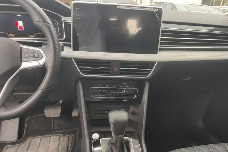 Used Volkswagen Tiguan L 2024 300TSI Automatic Two-Wheel Drive Smart Edition