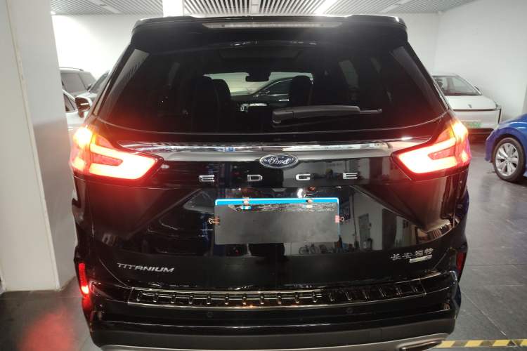 Used Ford Edge 2021 PLUS EcoBoost 245 Two-Wheel-Drive Titanium 7-Seater
