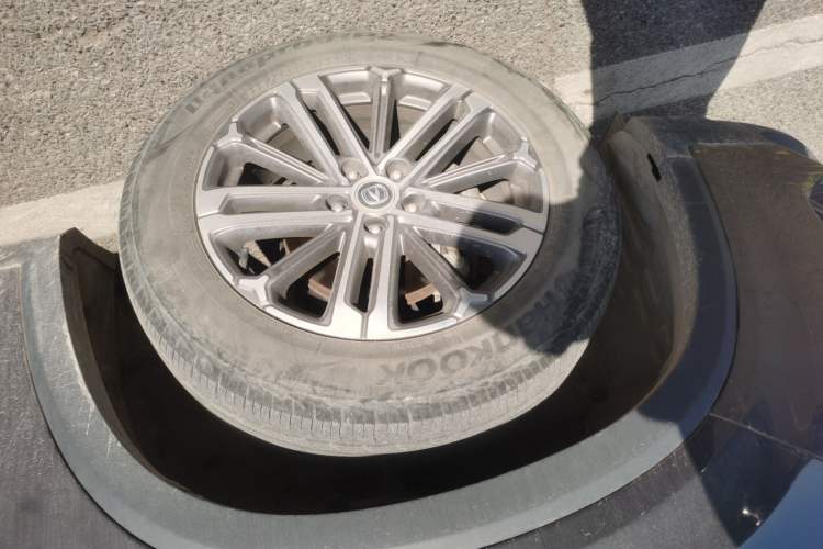 Used Changan CS75 PLUS 2022 1.5T Automatic Luxury Model
