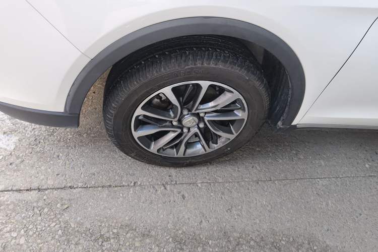 Used Baojun 730 2019 1.5T Manual Fashion Model 7-seater China VI
