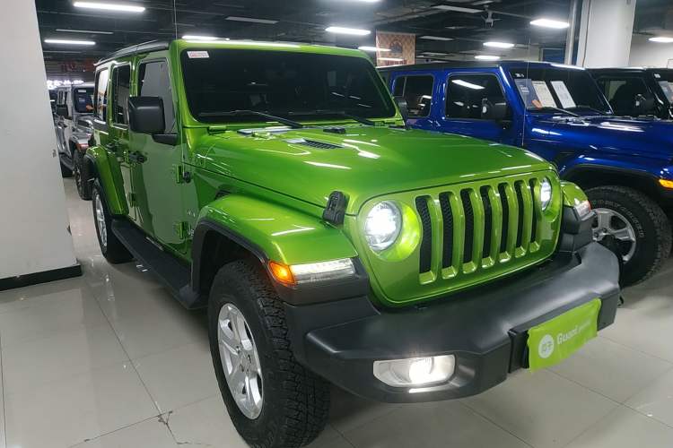 Used  Wrangler 2019 2.0T Sahara Four-Door Version China VI Emission Standard
