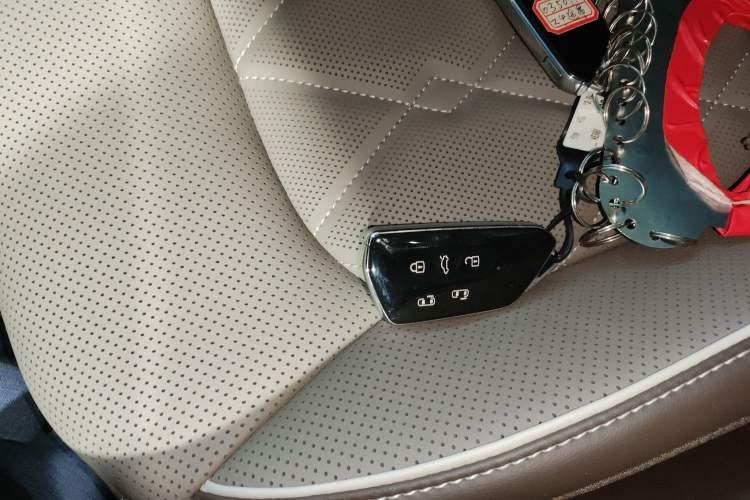 Used Volkswagen Viloran 2024 380TSI Premium Edition
