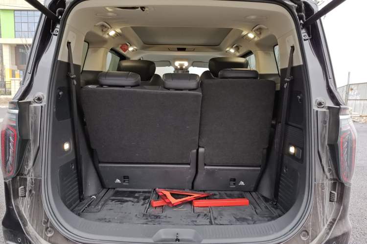 Used Hongqi HQ9 PHEV 2024 2.0T Four-Wheel Drive Business Edition
