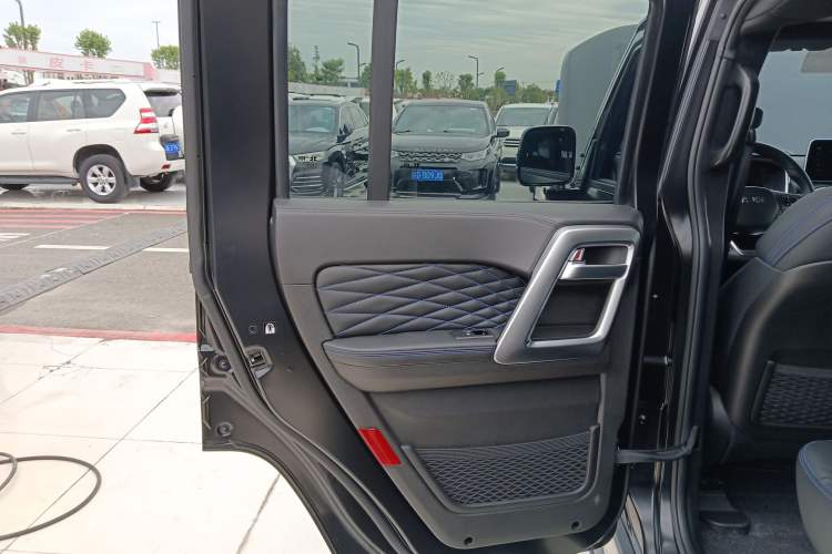 Used Beijing Auto BJ40 2023 2.0D Automatic Four-Wheel Drive Blade Hero Edition Adventurer Type
