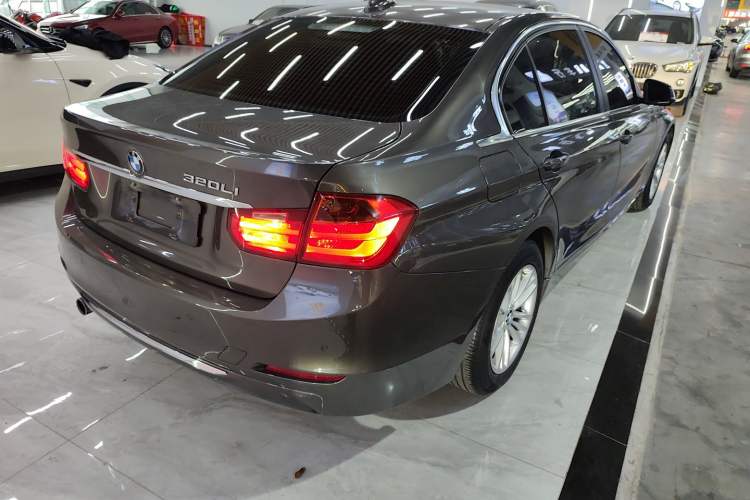 Used BMW 3 Series 2015 316Li Fashion Model
