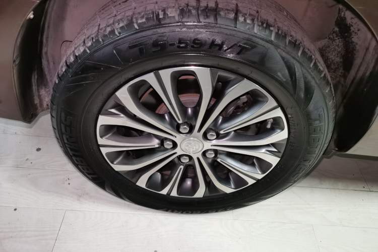 Used Buick GL8 2022 Land Business Class 652T Luxury Model
