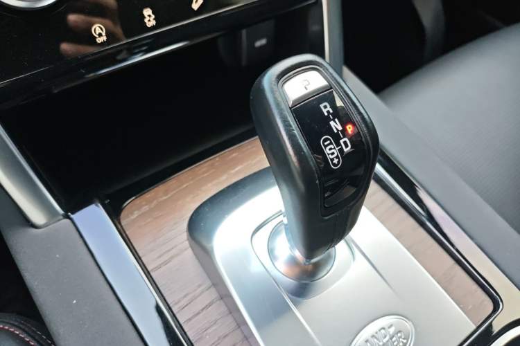 Used Land Rover Discovery Sport 2022 249 PS R-Dynamic SE Performance Tech Edition 5 Seats
