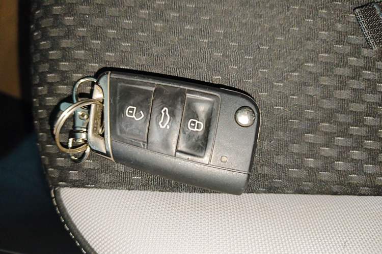 Used Volkswagen Tacqua 2021 200TSI DSG JoyConnect Edition