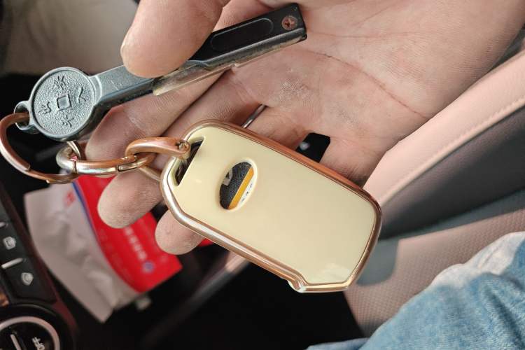 Used Kia Stonic 2021 1.4L CVT Fun & Sunroof Model
