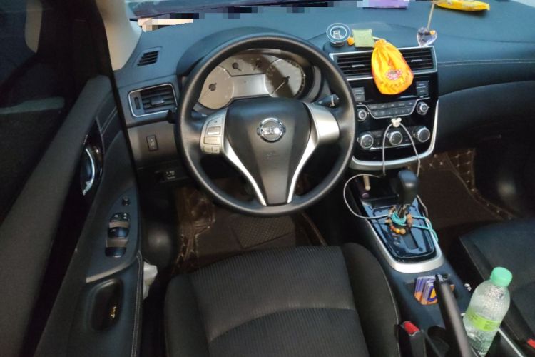 Used Nissan Tiida 2016 1.6L CVT Cool Dynamic Edition
