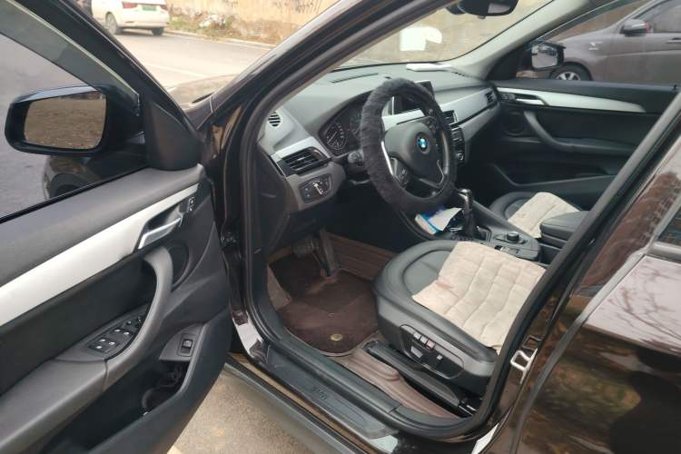 Used BMW X1 2016 sDrive18Li Premium Edition
