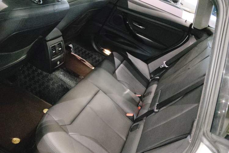 Used BMW 3 Series GT 2018 320i Sport Edition
