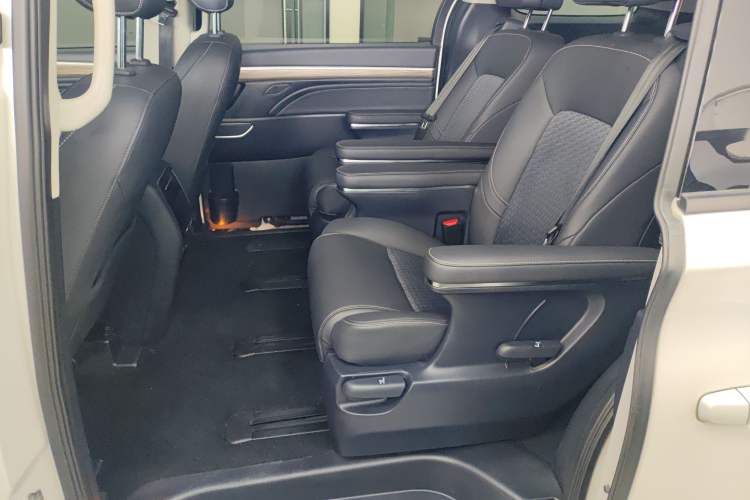 Used GAC Trumpchi M8 2023 Lingxiu Series 390T Luxury Edition
