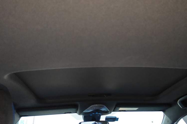 Used Toyota IZOA 2020 2.0L Enjoy Edition
