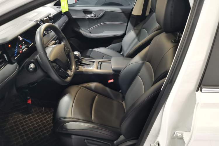 Used Roewe i5 2023 1.5L CVT Luxury Edition
