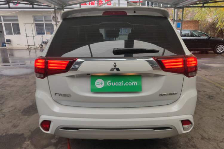 Used Mitsubishi Outlander 2021 Revised Version 2.0L Two-Wheel Drive Comfort Edition 5 Seats
