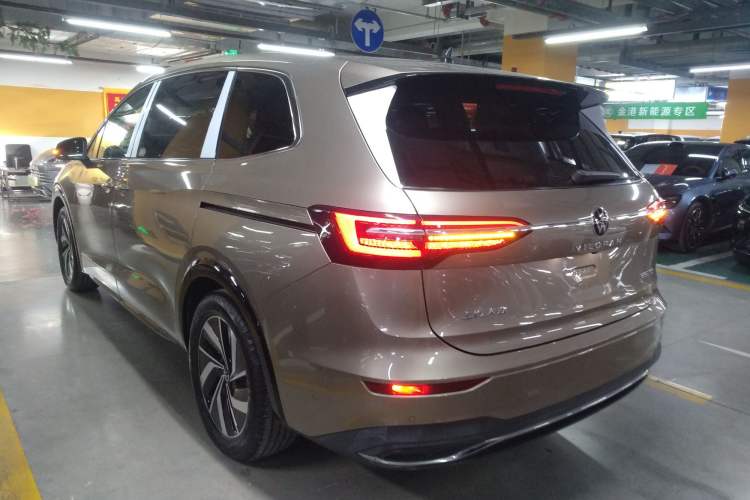 Used Volkswagen Viloran 2020 330TSI Luxury Edition
