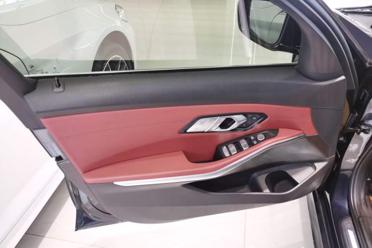 Used BMW 3 Series 2022 Restyled 320Li M Sport Package
