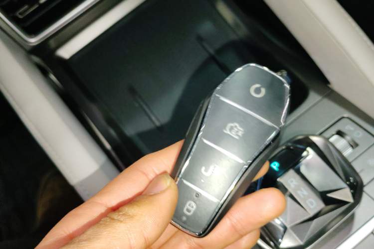 Used BYD Yuan UP 2024 401KM Leading Edition
