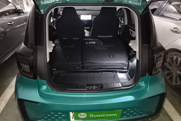 Used SOL E10X 2021 302 km Range Fashion Edition 30.2 kWh