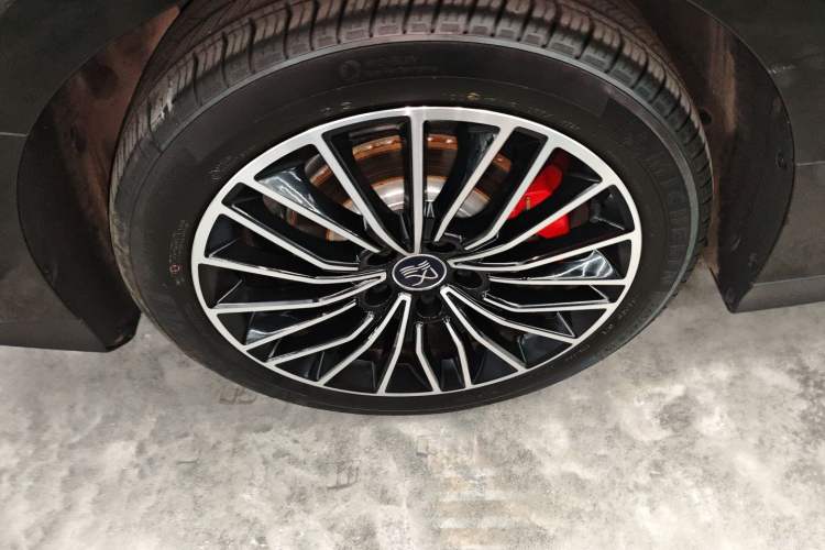 Used BYD Han 2025 EV with 701 km of Laser Radar-Enabled Intelligent Driving